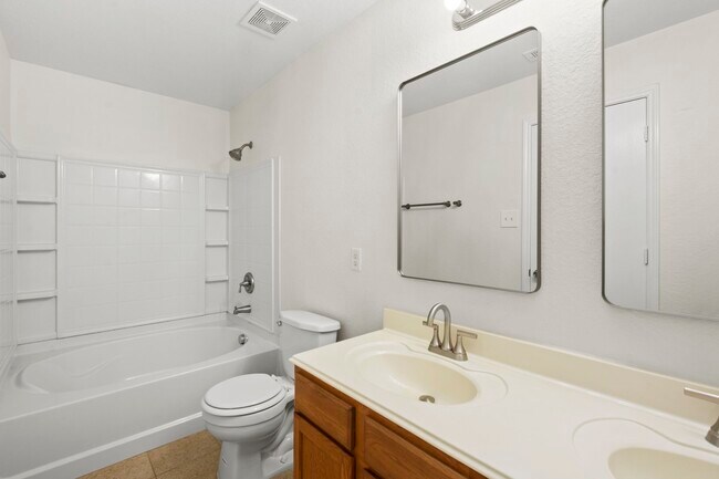 Building Photo - 7910 Buffalo View Ln