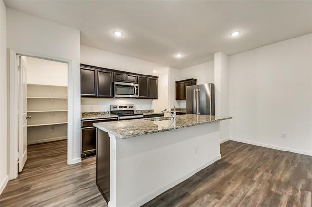 Foto del edificio - 828 Peach Tree Ln