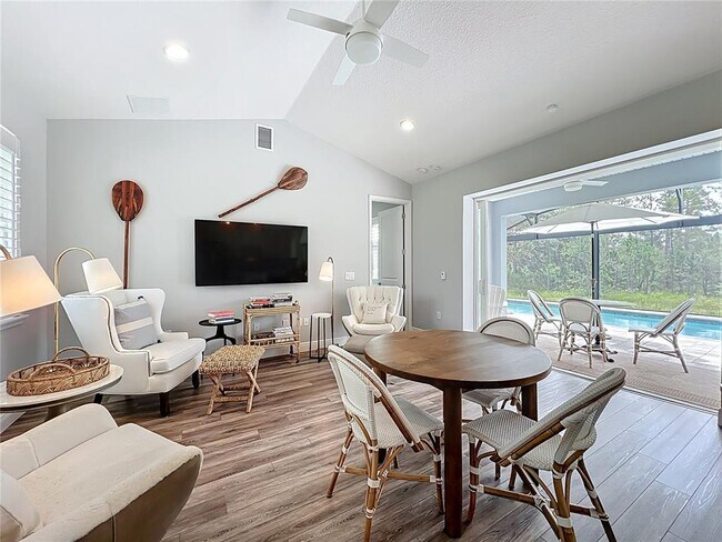 Foto del edificio - 10220 South Bay Lake Rd