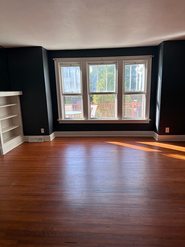 Building Photo - 69 Avery Ave