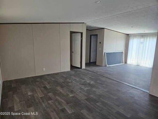 Foto del edificio - 2534 Amberly Rd NE