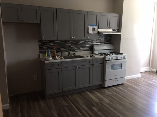 kitchen - 6114 55th St