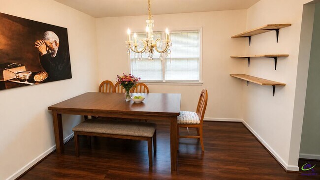 Building Photo - 142 Carter Woods Dr