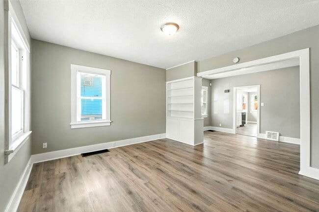 Foto del edificio - 3706 Oliver St