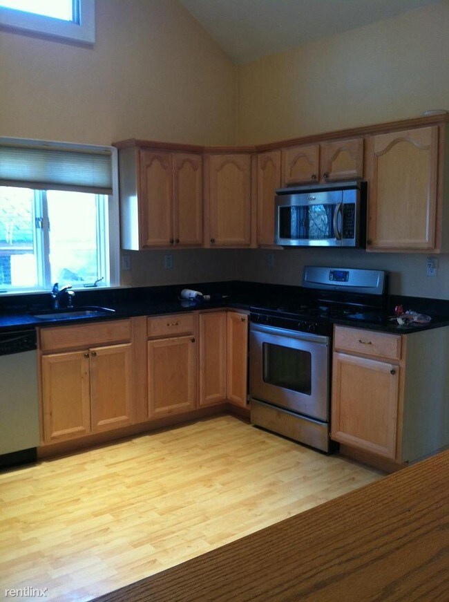 Foto del edificio - 3 br, 2 bath House - 177 West Street
