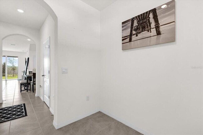Foto del edificio - 2224 Tay Wes Dr