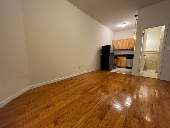 Foto del edificio - 408 W 130th St