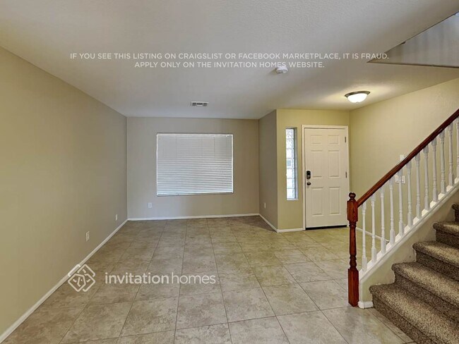 Foto del edificio - 785 E Beargrass Pl