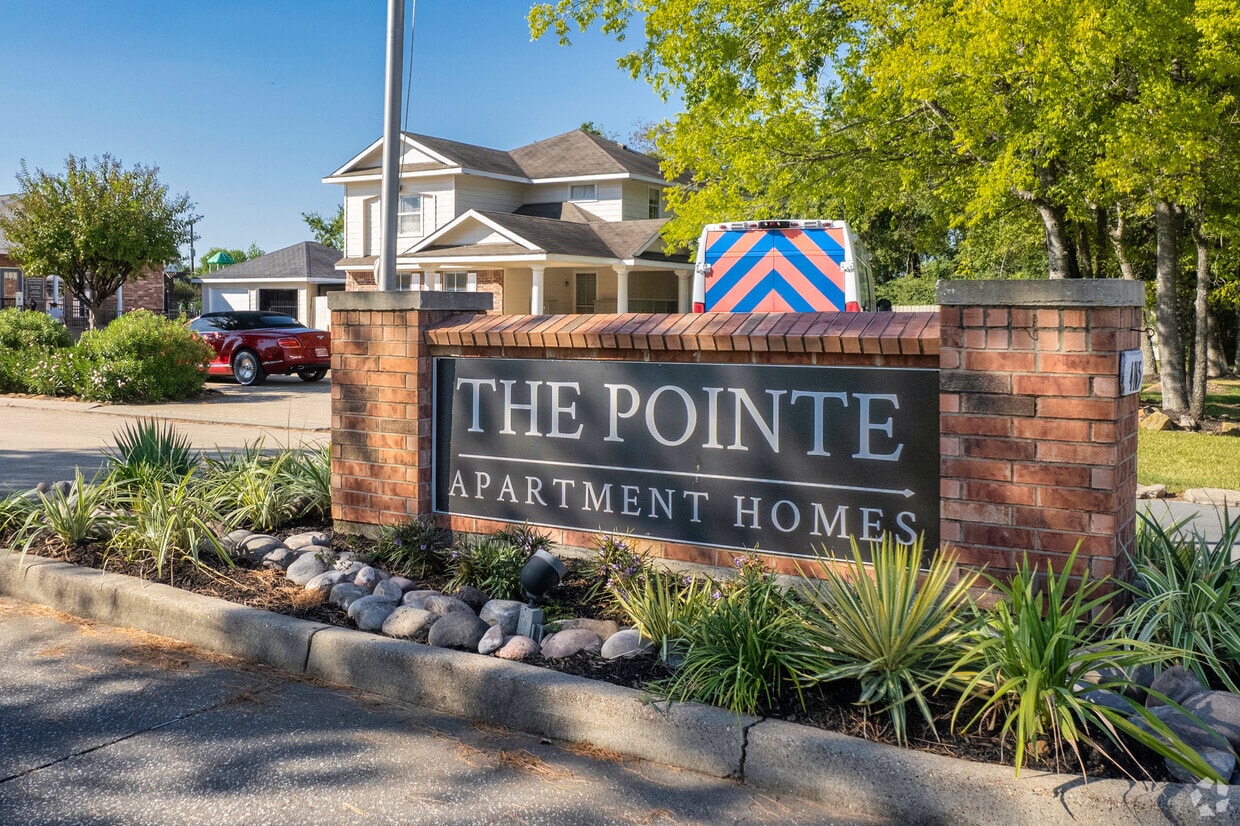 Primary Photo - The Pointe