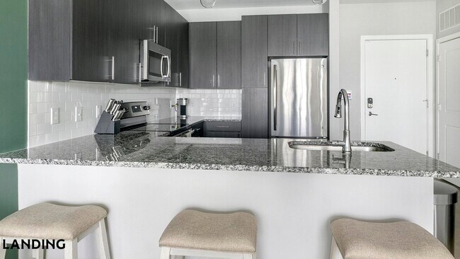 Foto del edificio - 2120 N Brevard St