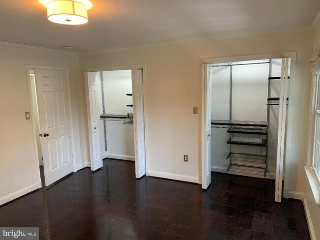Foto del edificio - 1650 Beekman Pl NW