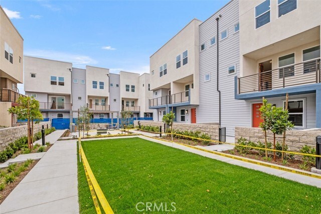 Foto del edificio - 1637 W Lincoln Ave