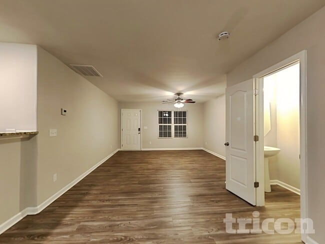 Foto del edificio - 1008 River Crest Ct