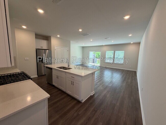 Foto del edificio - 337 Timberland Ave