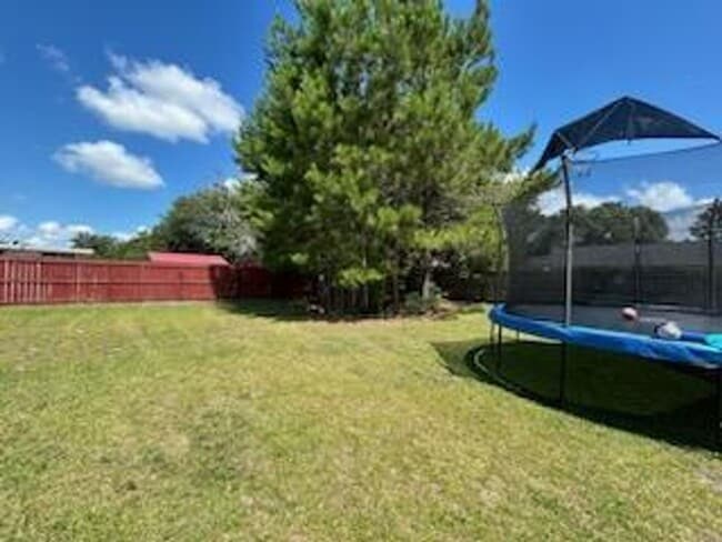 Foto del edificio - 1435 Firefinder Ln