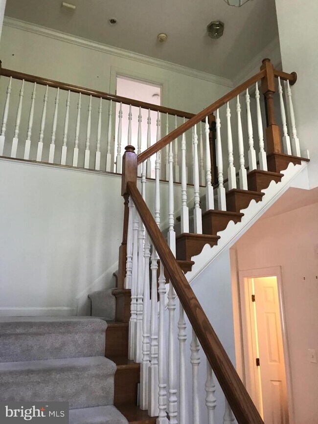 Building Photo - 13515 Stonebridge Terrace