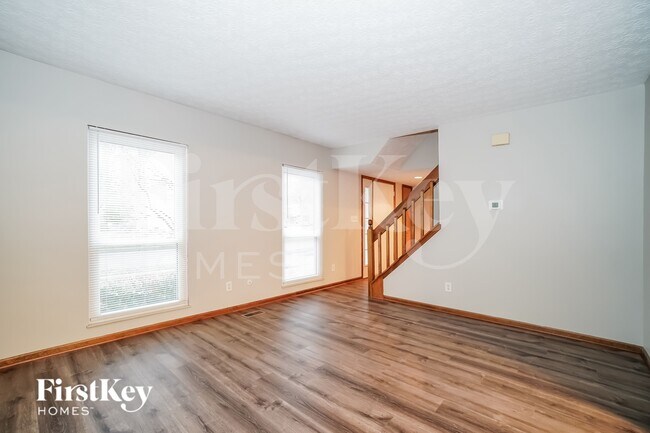 Foto del edificio - 819 Lindenhaven Ct