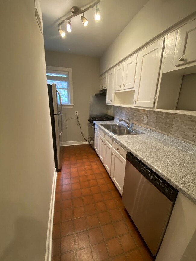 Foto del interior - 4000 Hawthorne Avenue