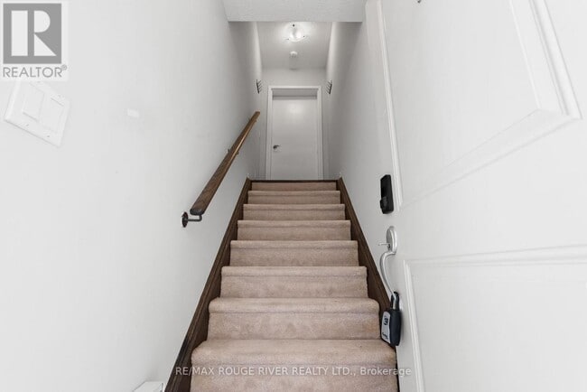 Building Photo - 2500-2500 Hill Rise Ct