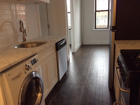 Primary Photo - 200 Douglass St
