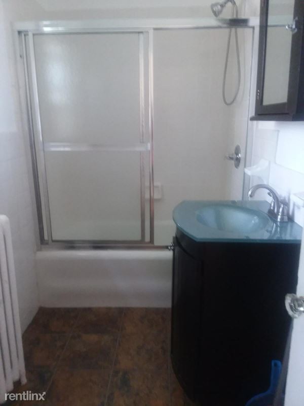 Foto del edificio - 2 br, 1 bath Apartment - 00123  Evans Avenue