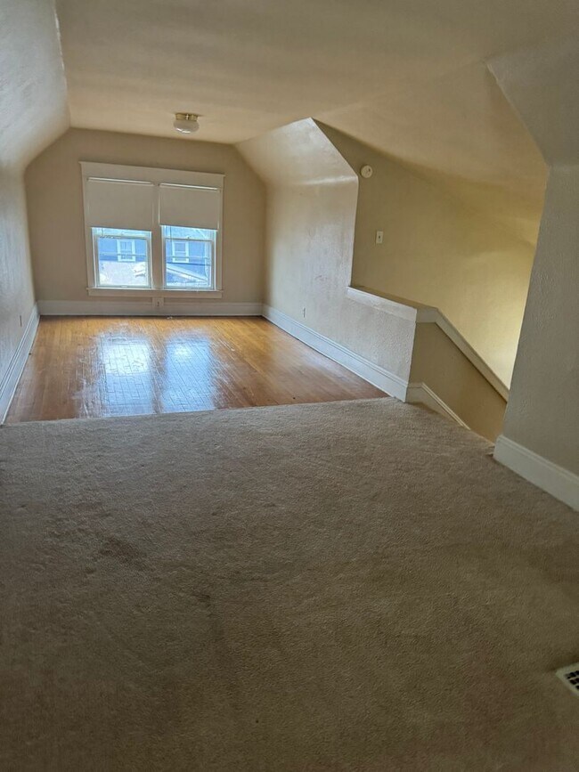 Foto del edificio - Beautiful 3 Bed/1.5 Bath Home Available Now!
