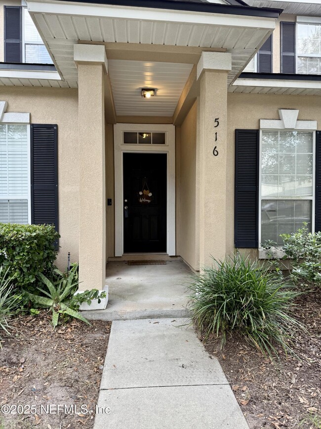 Building Photo - 516 Hopewell Dr