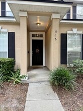 Building Photo - 516 Hopewell Dr