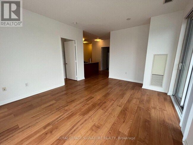 Building Photo - 25 Cole St