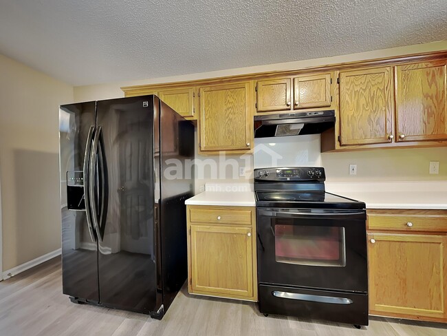 Building Photo - 524 Wyndham Dr