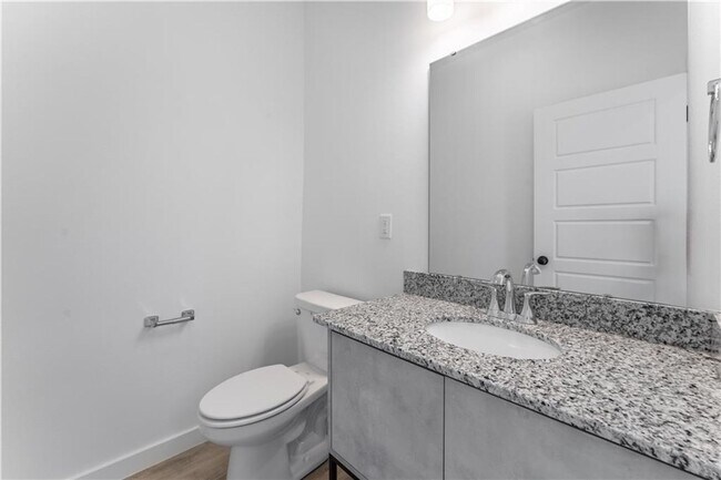 Foto del edificio - Featherston Village - 2 Bedroom 2 1/2 Bath Modern Living - LEASING SPECIAL!