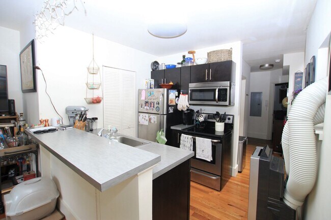 Foto del edificio - Newly renovated one bedroom unit in a great location in Brewerytown