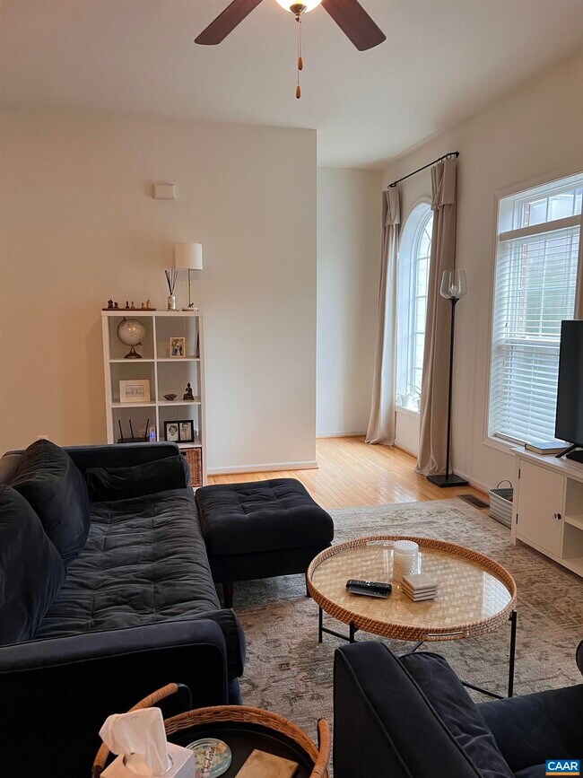 Foto del edificio - 161 Brookwood Dr