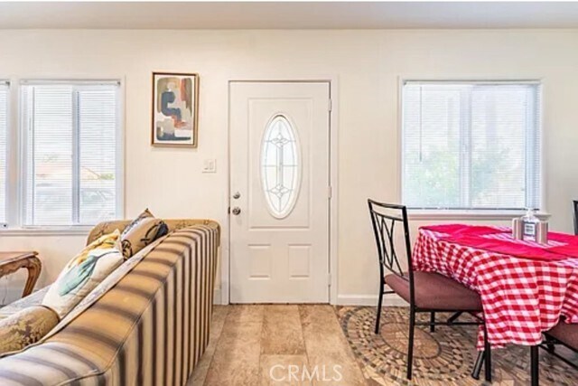 Foto del edificio - 15356 Merrill Ave