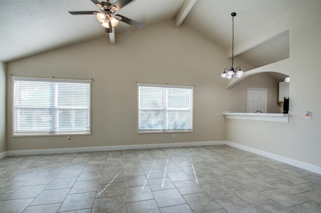 Building Photo - 13502 Townwood Dr
