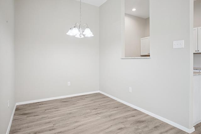 Foto del edificio - 516-518 Wood Dr