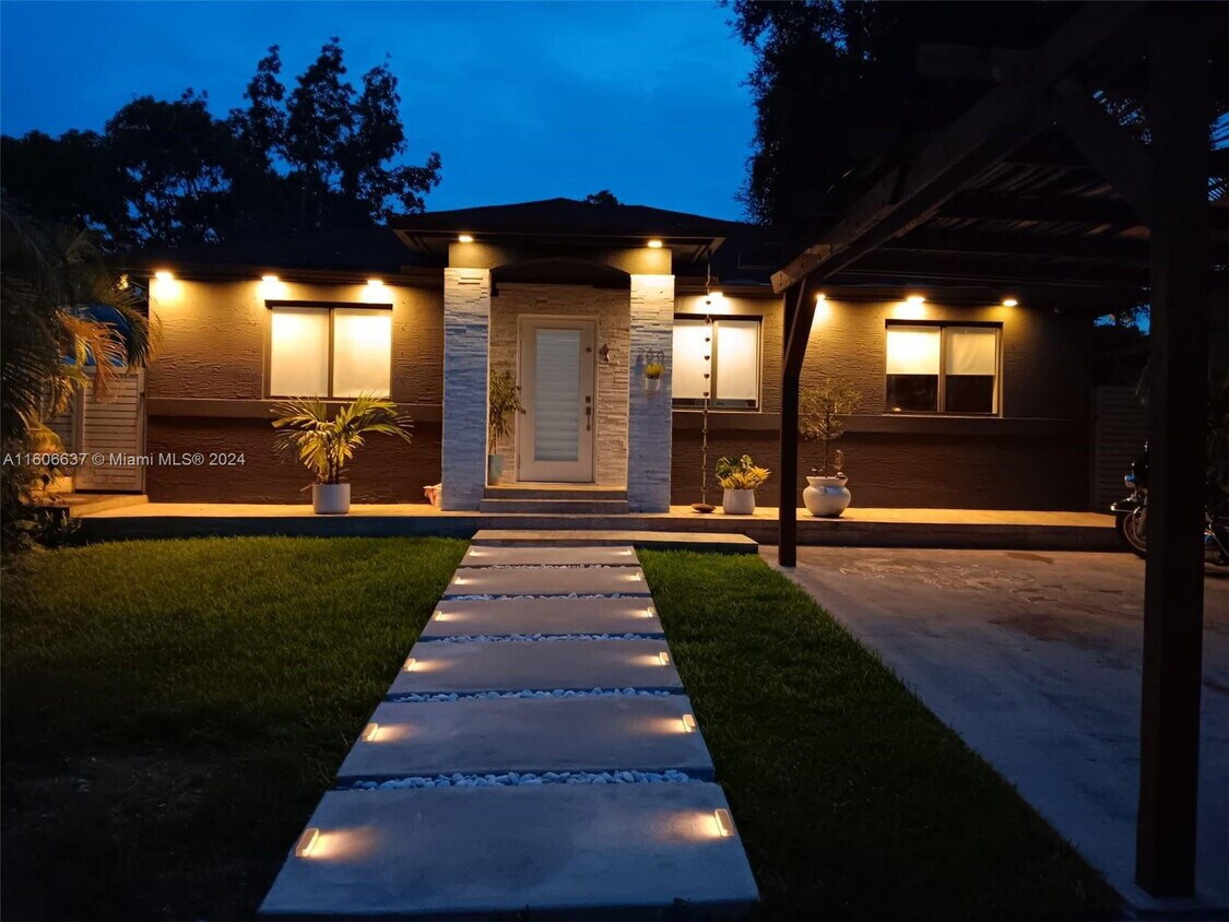 Photo - 266 Northeast 117th Street, Miami, FL 33161 - 3 BR 2.5 BA Single-Family Home