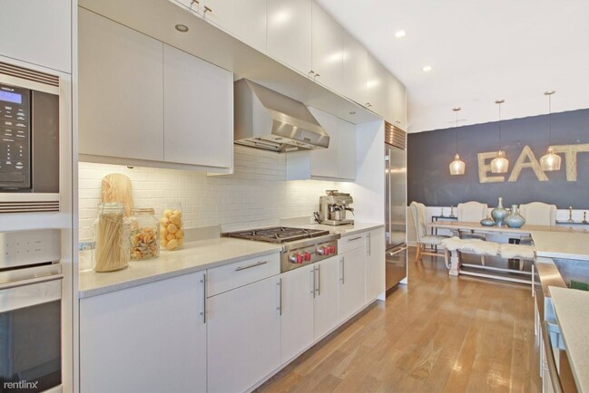Foto del edificio - 3 br, 3 bath Condo - 4550 N Park Ave Apt 710
