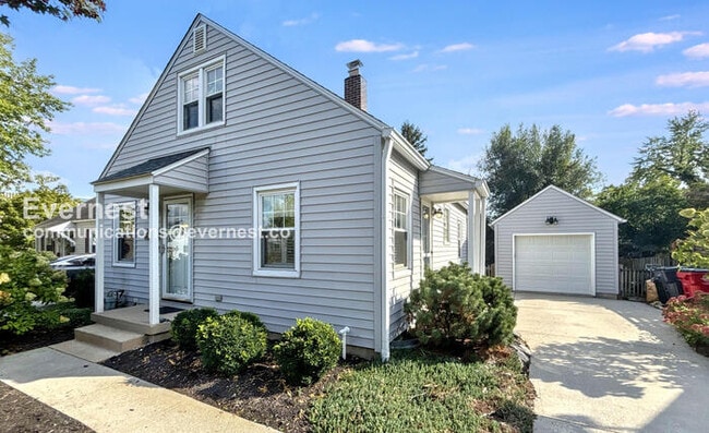 Foto del edificio - 887 W 10th Ave