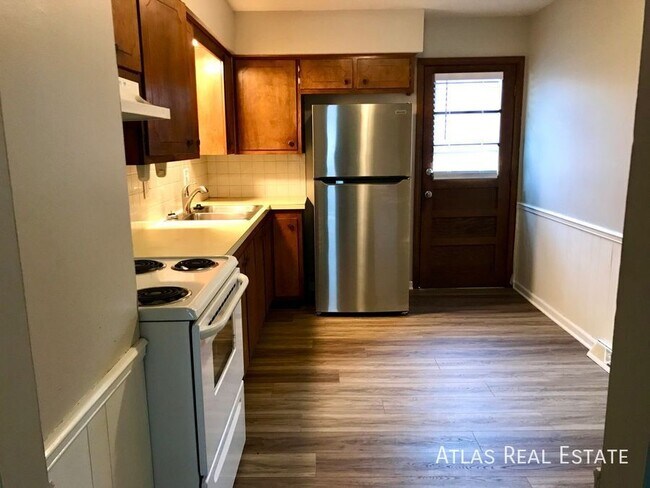 Foto del edificio - 2330 N 75th Terrace