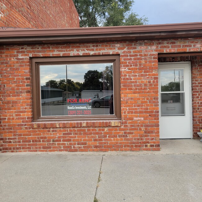 Building Photo - 120 S Main St