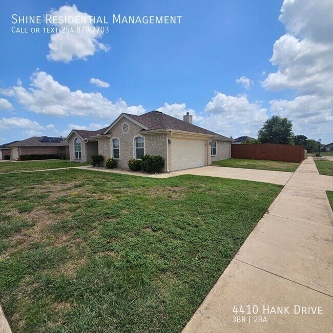 Foto del edificio - 4410 Hank Dr