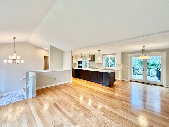 Foto del edificio - Move in by 11/10/2025 to receive one month of free rent (save $7,495)!
