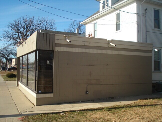 Foto del edificio - 1002 W Oakland Ave