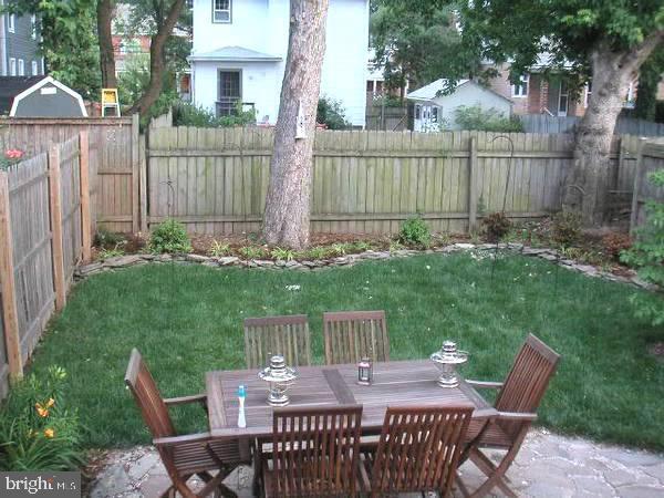 Foto del edificio - 315 E Mt Ida Ave