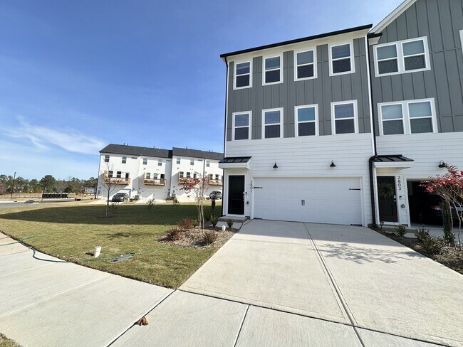 Foto del edificio - 2801 Farmhouse Dr