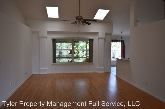 Building Photo - 3 br, 2 bath House - 521 Harbour Lights Dr