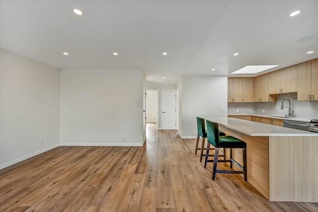 Foto del edificio - 123 Byxbee St