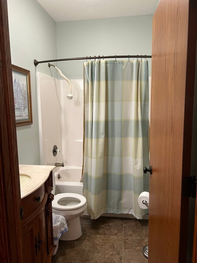 Building Photo - 310 N 1st St