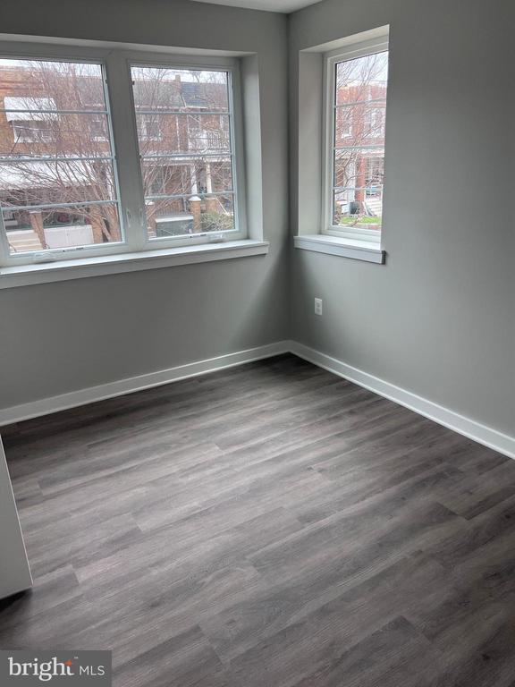 Foto del edificio - 624 Girard St NE